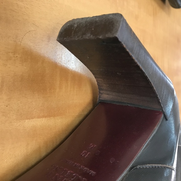 NWOT Anne Klein Brown heel boots - Picture 4 of 10